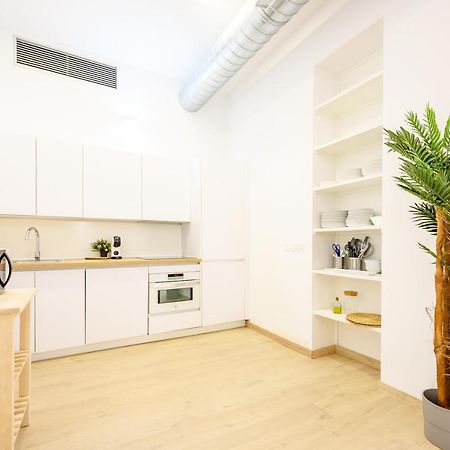 Modern 3 Bedroom, City Center With Patio & High Ceilings By 10Tosea Malaga Zewnętrze zdjęcie