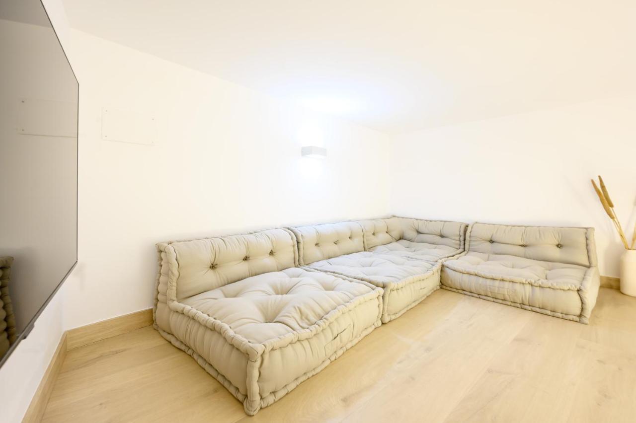 Modern 3 Bedroom, City Center With Patio & High Ceilings By 10Tosea Malaga Zewnętrze zdjęcie