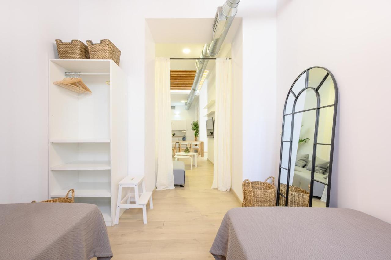 Modern 3 Bedroom, City Center With Patio & High Ceilings By 10Tosea Malaga Zewnętrze zdjęcie